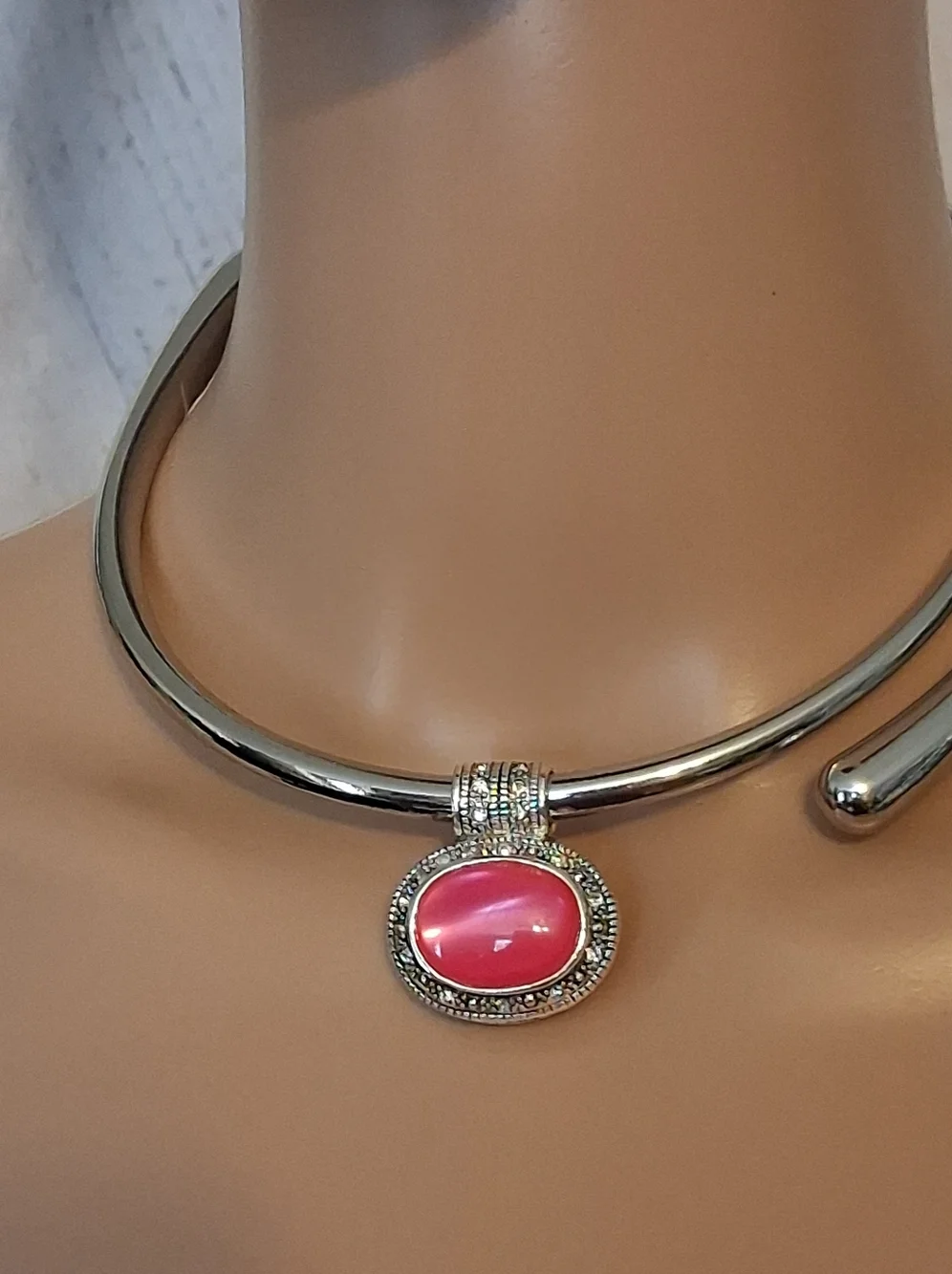Elegant Pink Cabochon Silver Collar Necklace